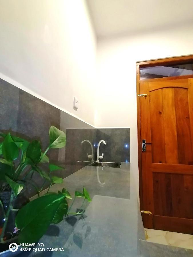 Villa Wismar Хіккадува Екстер'єр фото